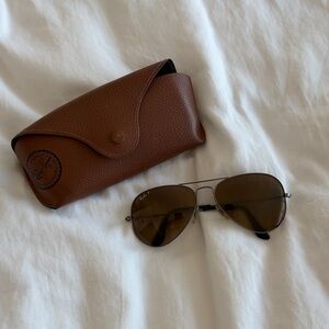 Ray-Ban Polarized Aviator Sunglasses with Brown Case